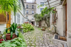Une bulle de quiétude dans la capitale, appartement T2/T3 à vendre à Paris 14ème,